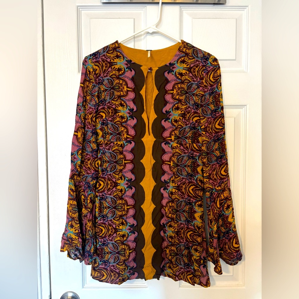 Colorful Patterned Blouse / shirt dress Free People size 0 Good condition